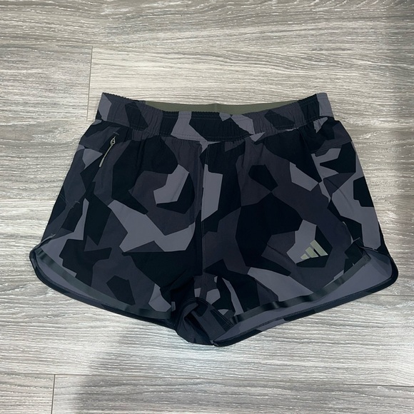 Adidas D4T PS shorts. Size L. NWT